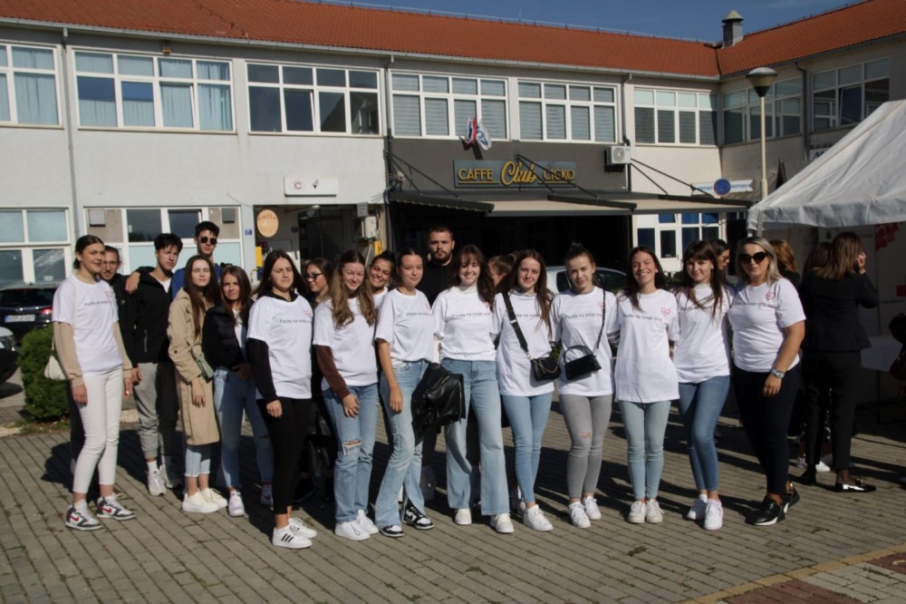 Budući_fizioterapeuti_u_posjeti_.jpg Budući_fizioterapeuti_u_posjeti_.jpg