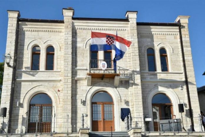 konzulat_RH_Livno_696x464.jpg konzulat_RH_Livno_696x464.jpg