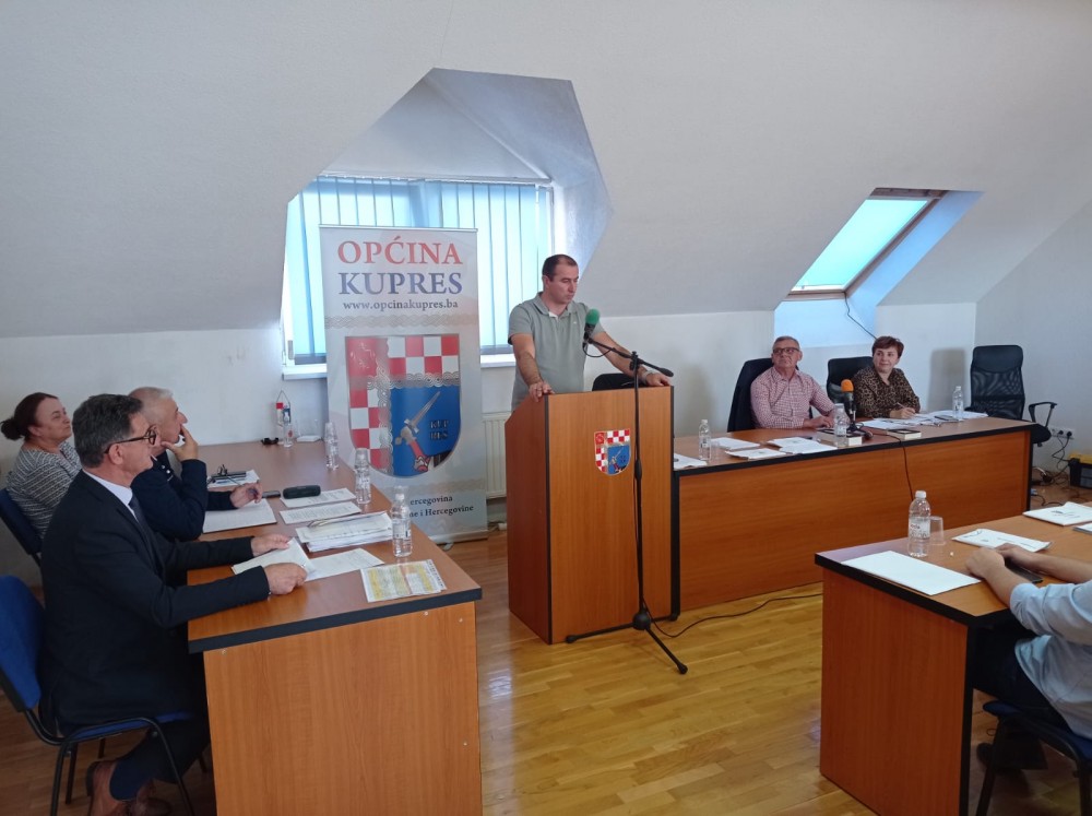 WhatsApp_Slika_2024_10_21_u_20_1.56_094290d7.jpg WhatsApp_Slika_2024_10_21_u_20_1.56_094290d7.jpg