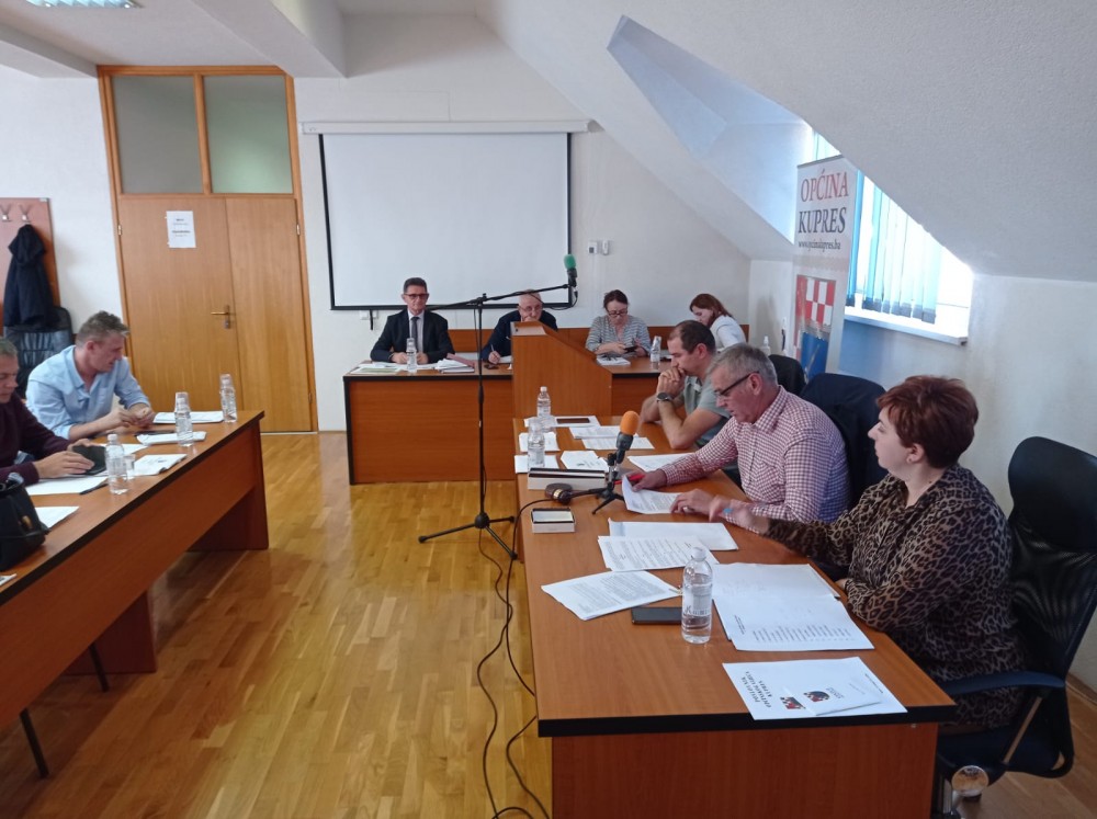 WhatsApp_Slika_2024_10_21_u_20_1.56_3c5e0885.jpg WhatsApp_Slika_2024_10_21_u_20_1.56_3c5e0885.jpg